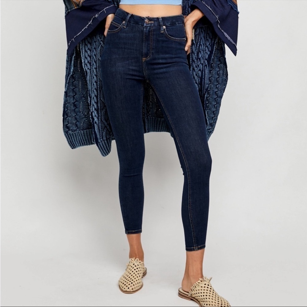 NWT Free People Montana High Rise Stretch Skinny Jeans in Dark Rinse
